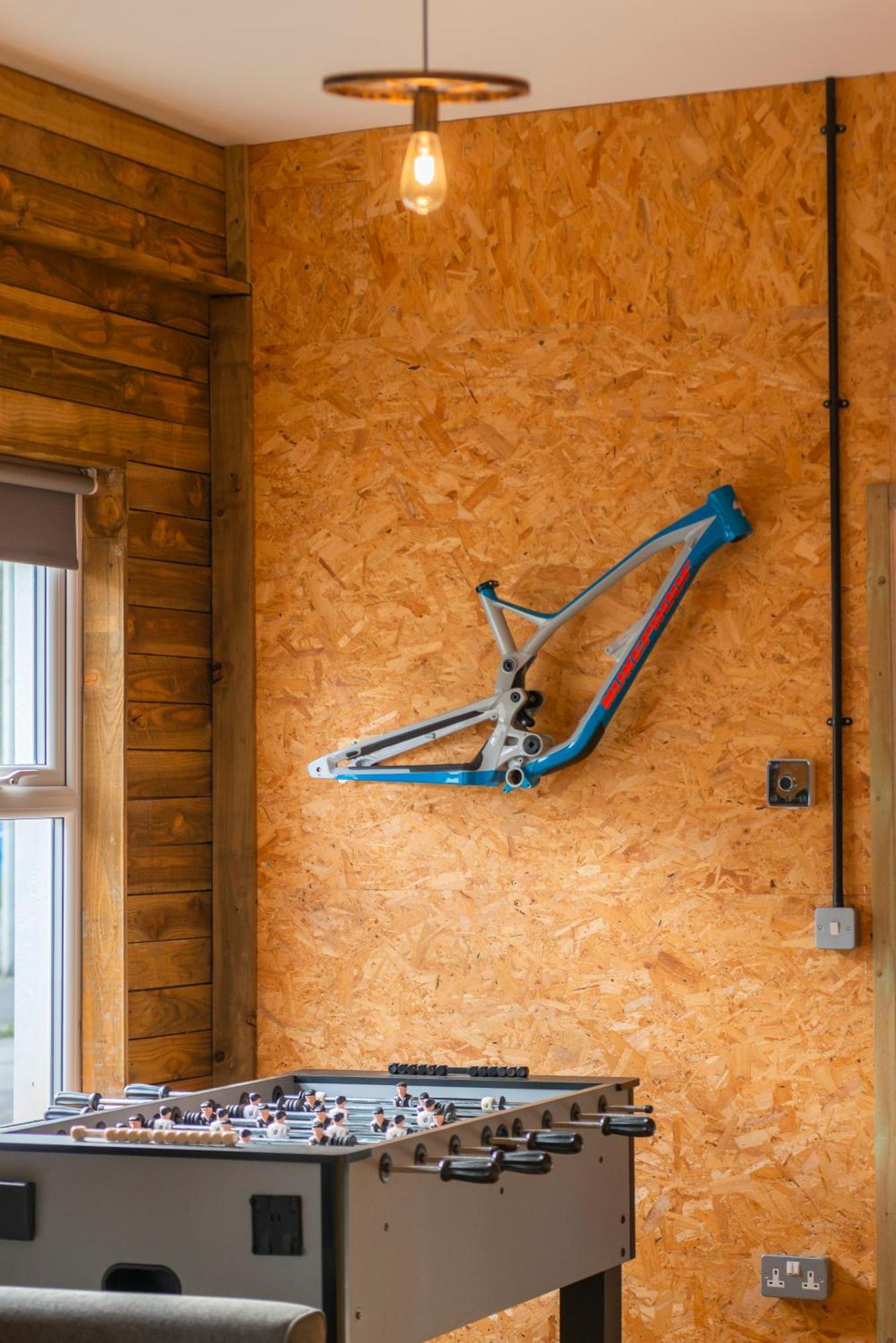 Riverside Great House In The Afan Forest Bike Park By Staystaycations Glyncorrwg Buitenkant foto